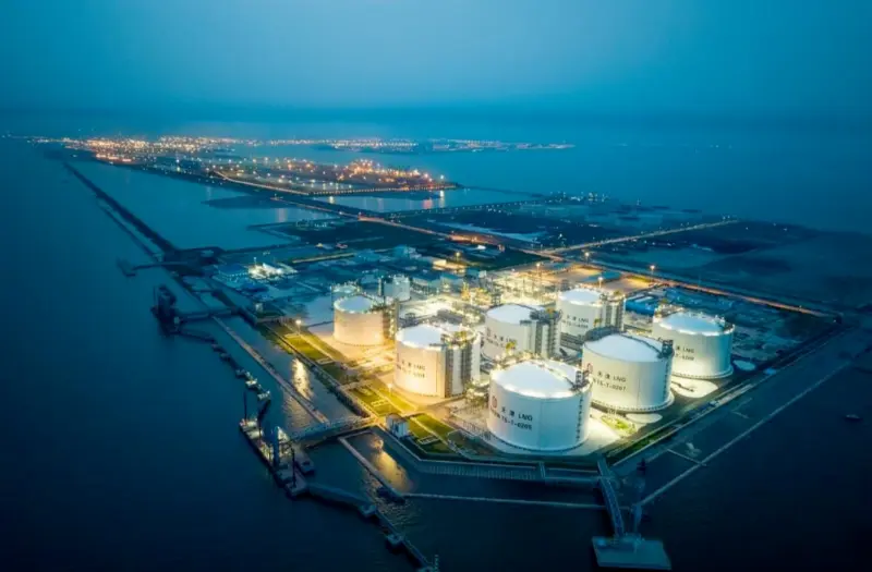 Podporovat obnovu starých petrochemických a chemických zařízení